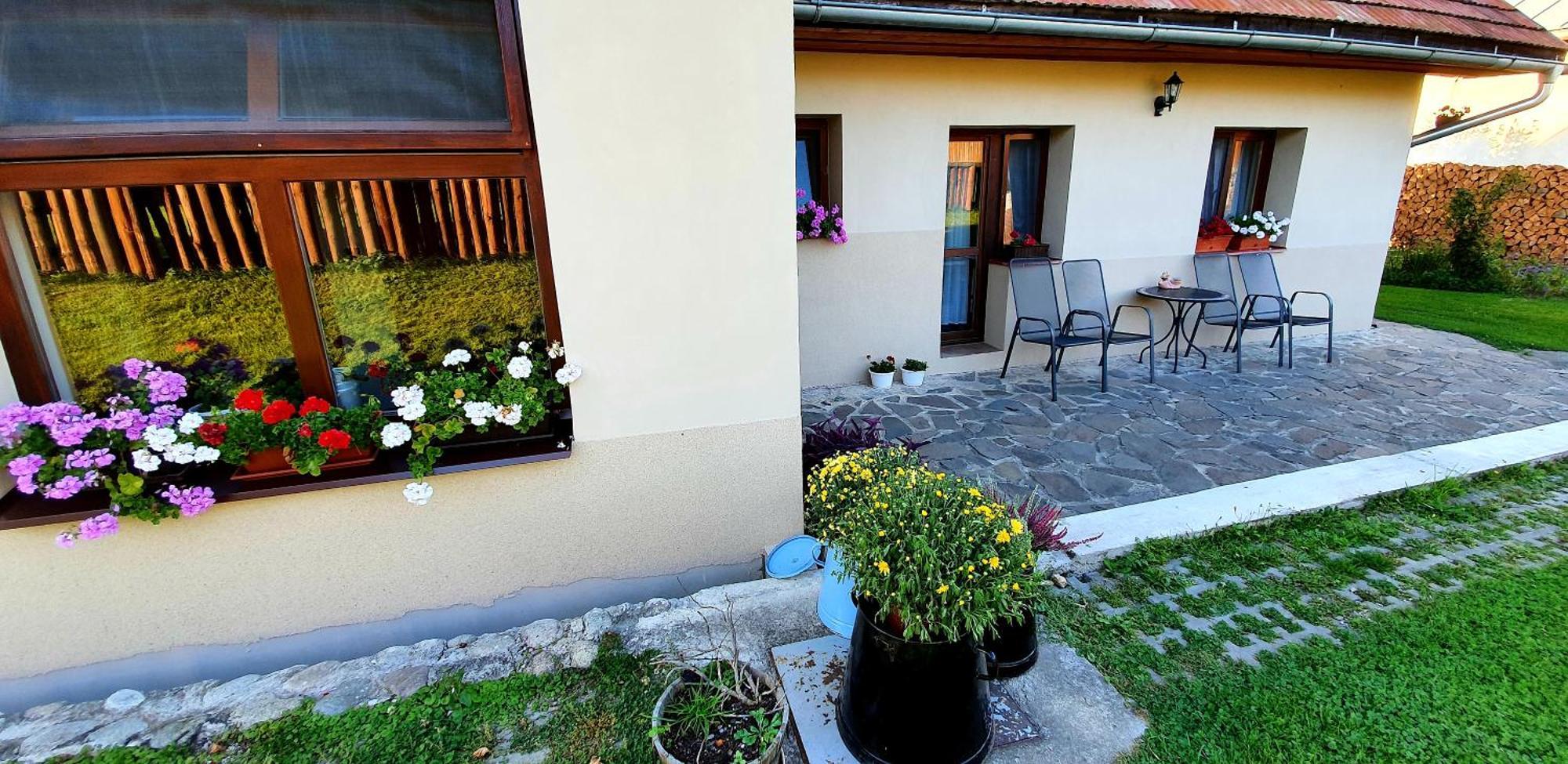 Eden Guest House Brezno Exterior foto