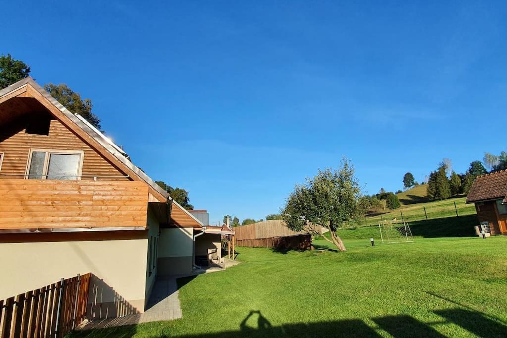 Eden Guest House Brezno Exterior foto